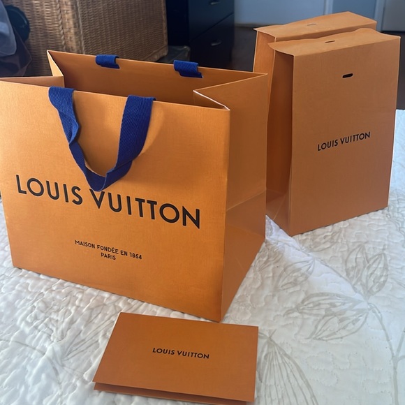 Louis Vuitton Paper Bag with 2 envelopes - Picture 4 of 4